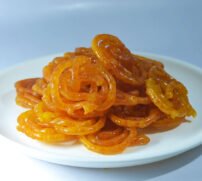 Jalebi_-_Served_in_a_Plate-1.jpg